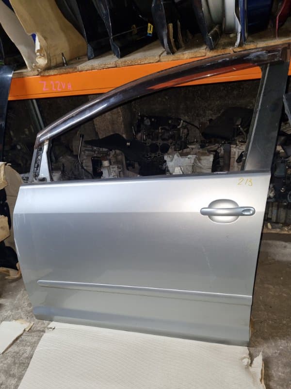 Дверь Volkswagen Golf Plus 5M1 BLR 2007 перед. лев. (б/у)