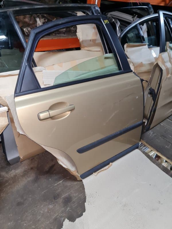 Дверь VOLVO S40 MS B5244S 2009 задн. прав. (б/у)