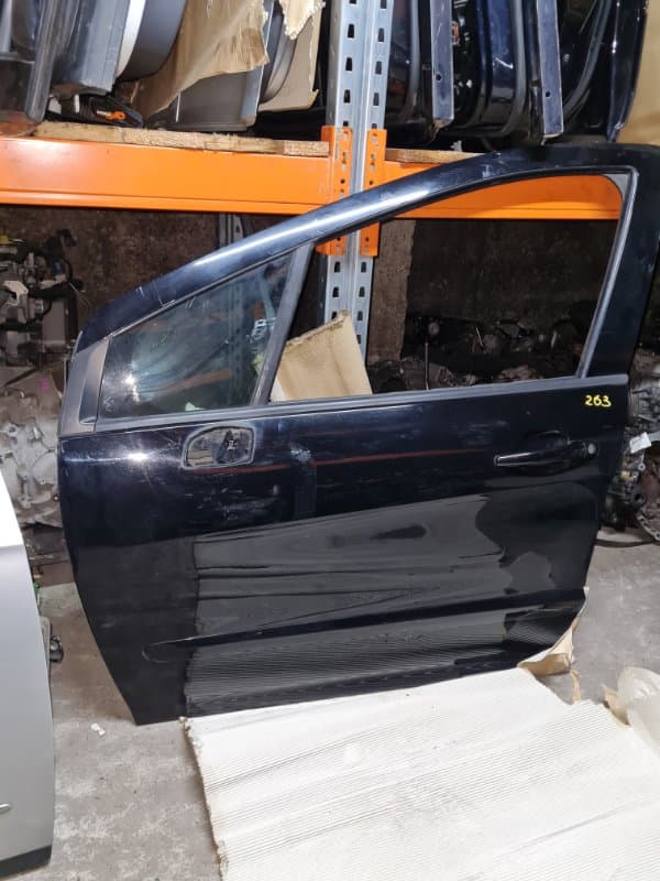Дверь Peugeot 308 4С 5FW EP6CD EUR4 2009 перед. лев. (б/у)