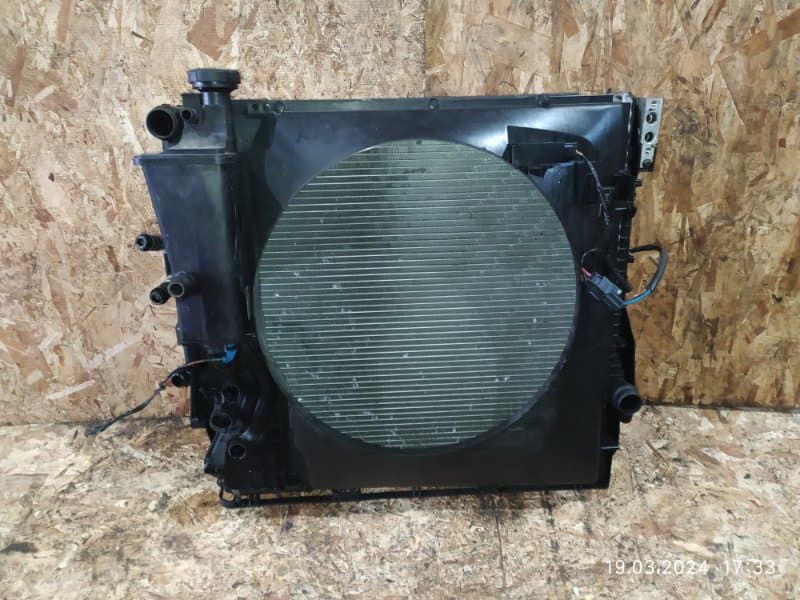 Комплект радиаторов с вентилятором BMW X5 E53 M54B30 2005 (б/у)