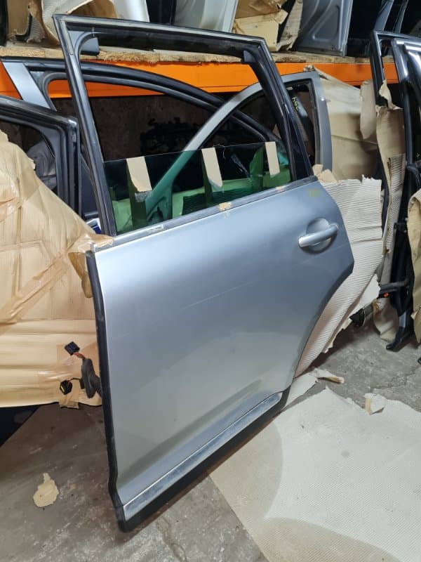 Дверь Volkswagen Touareg 7L6 BMV 2005 задн. лев. (б/у)