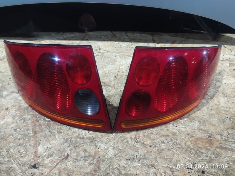 Комплект фонарей Audi TT 8N3 APX 2000 (б/у)