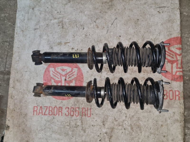 Комплект стоек Peugeot 407 6D 3FZ 2009 перед. (б/у)