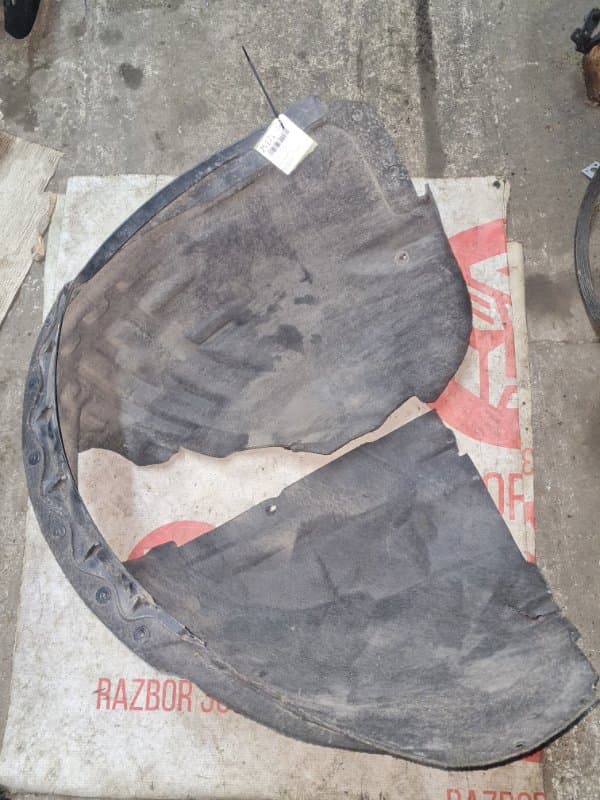 Подкрылок Volvo v40 MV D4204T14 2014 перед. лев. (б/у)