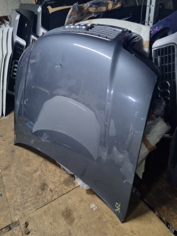 Капот Audi A4 8E2 AMB 2003 (б/у)