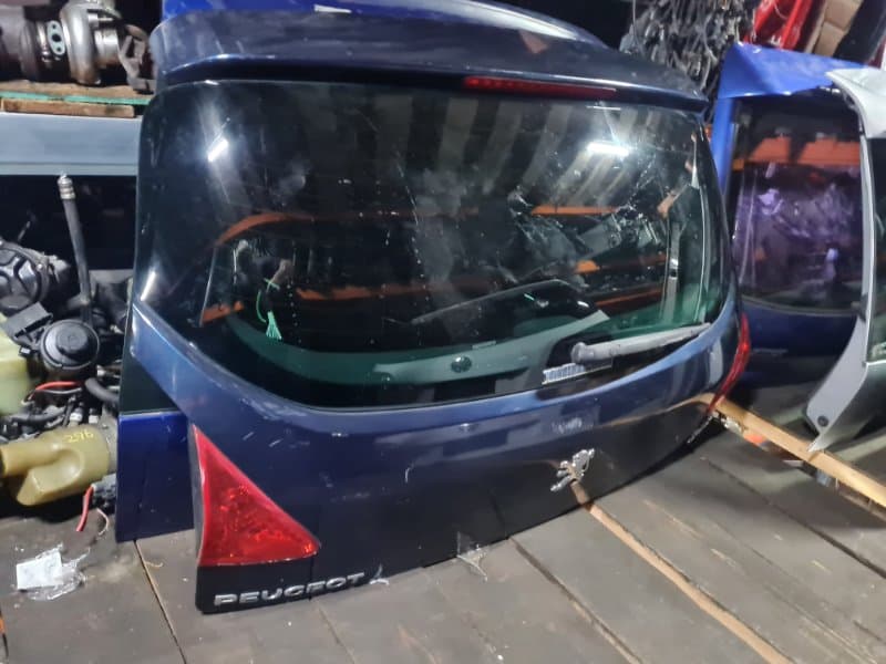 Крышка багажника Peugeot 3008 U5 1.6T EP6CDT 5FV 2010 (б/у)