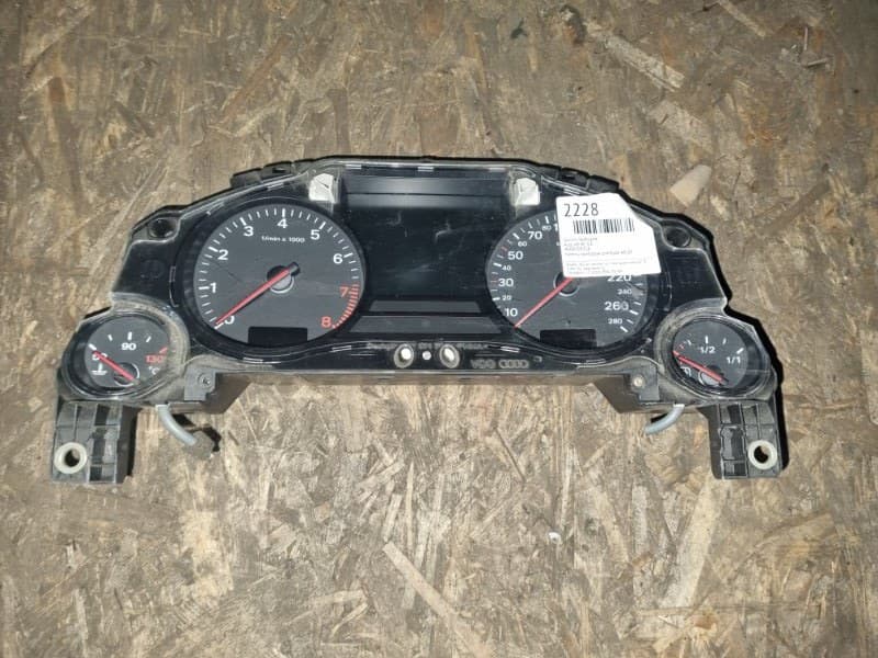 Щиток приборов Audi A8 4E2 BFM 2005 (б/у)