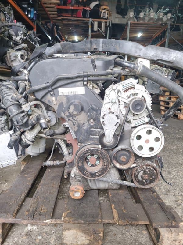 Двигатель AMB Audi A4 8E5 AMB 2003 (б/у)