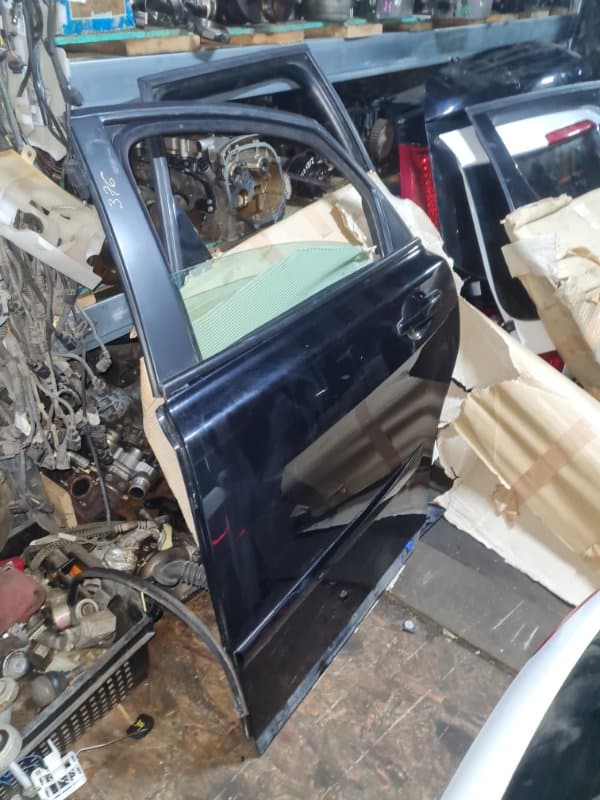 Дверь VOLVO S40 MS B5254T7 2008 задн. лев. (б/у)