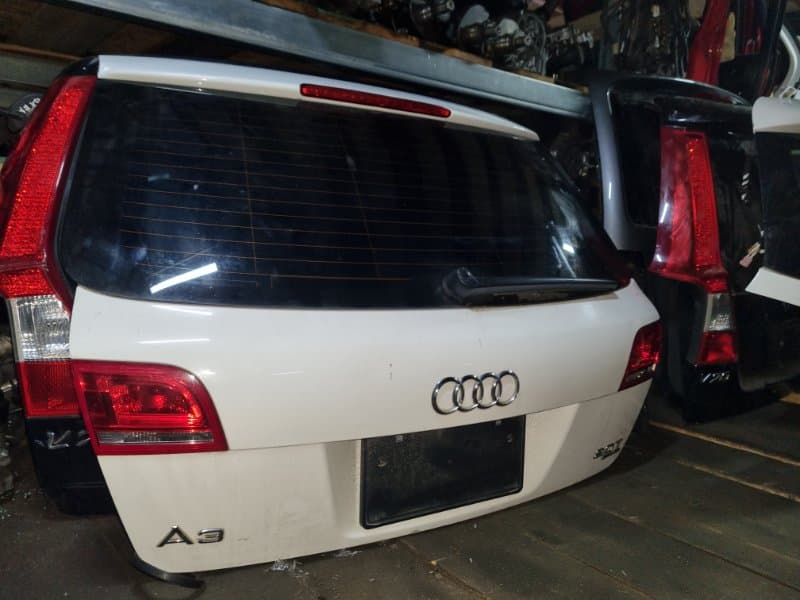 Крышка багажника Audi A3 8PA CCZ 2012 (б/у)