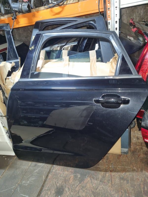 Дверь Audi A6 4G2 CHVA 2014 задн. лев. (б/у)