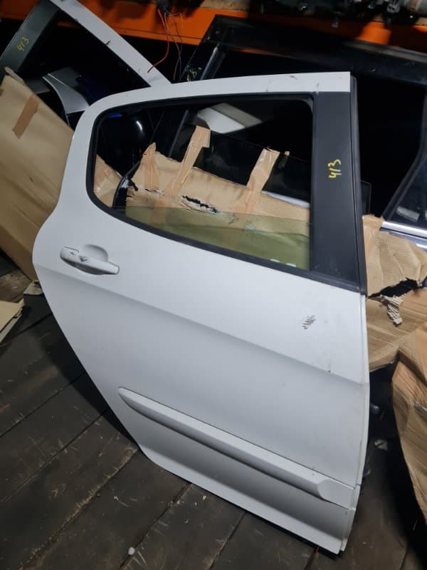 Дверь Peugeot 308 4C EP6CDT EUR 5 5FV 2013 задн. прав. (б/у)