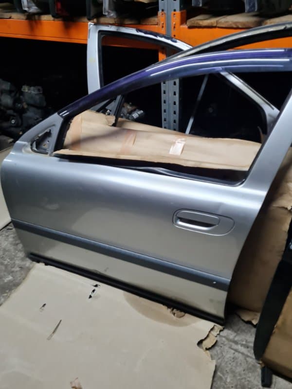 Дверь VOLVO S60 RS B5254T2 2003 перед. лев. (б/у)
