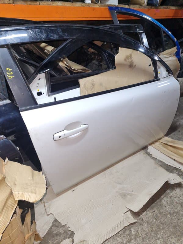 Дверь VOLVO C30 MK B4204S3 2011 прав. (б/у)