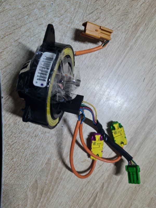 Подрулевая лента без DSTC Volvo S80 AS B6284T 2002 (б/у)