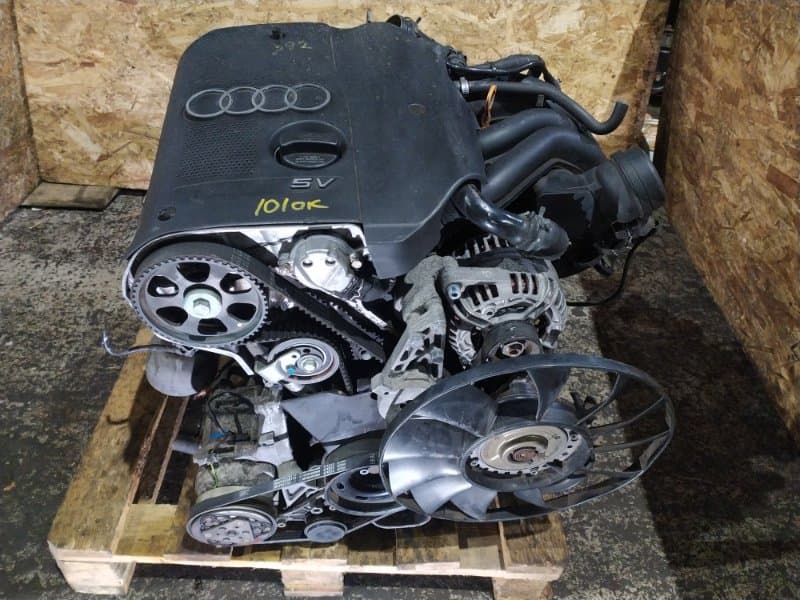 ДВИГАТЕЛЬ APT Audi A4 8D2 APT 1.8 2000 (б/у)
