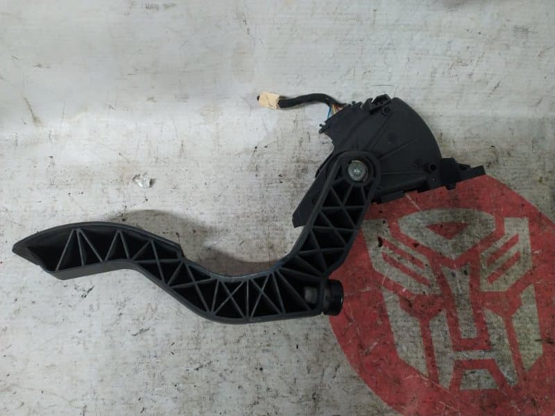 Педаль газа Audi S6 4B2 ANK 2002 (б/у)