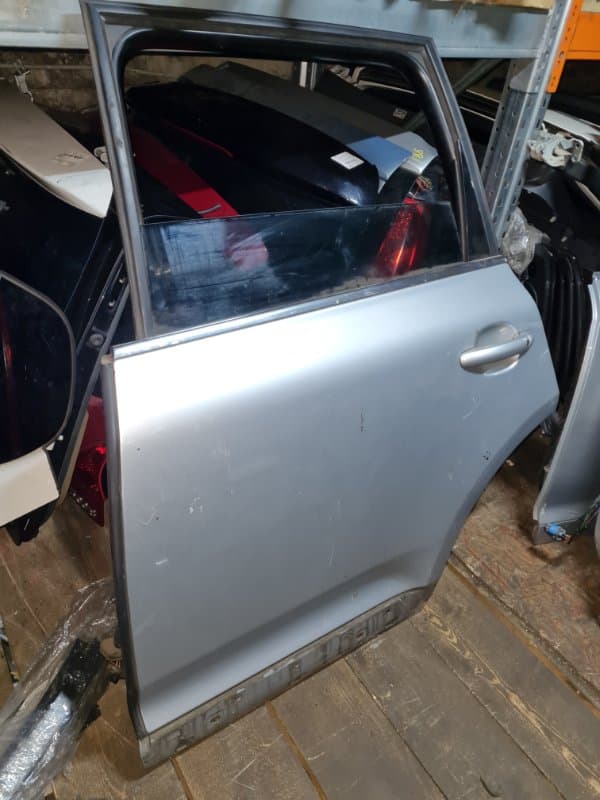 Дверь Volkswagen Touareg 7L6 BMV 2005 задн. лев. (б/у)