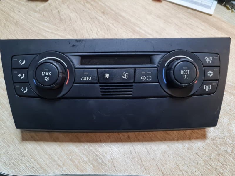 Блок управления климат-контролем BMW 3 E90 N46B20BA 2005 (б/у)