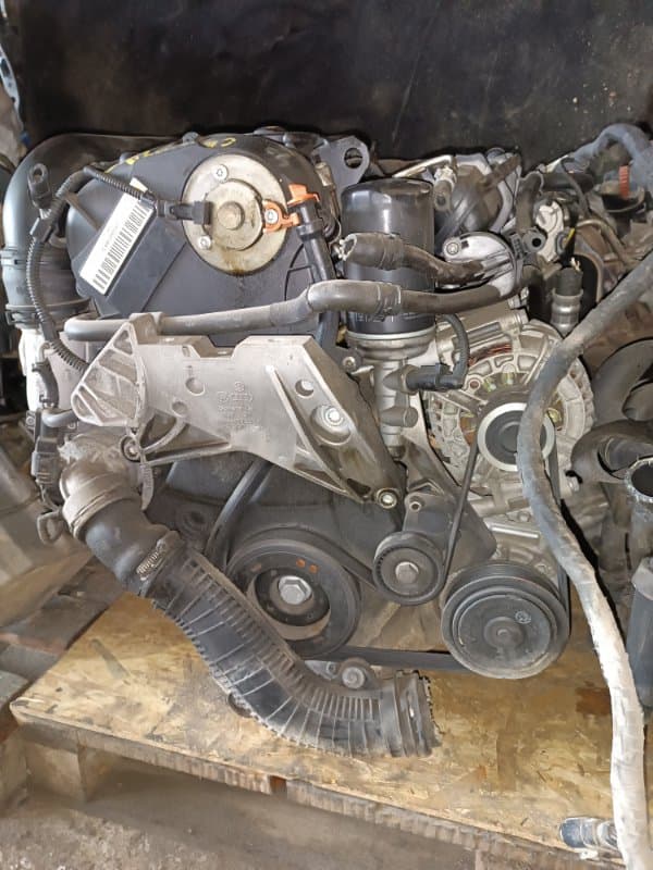 Двигатель Volkswagen Tiguan 5N1 CAW 2009 (б/у)