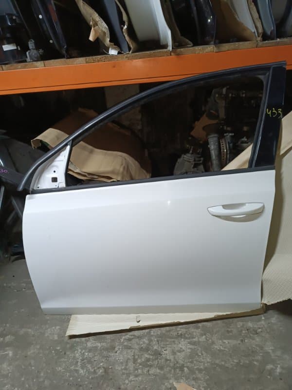Дверь Volkswagen Golf 5K1 CAX 2011 перед. лев. (б/у)