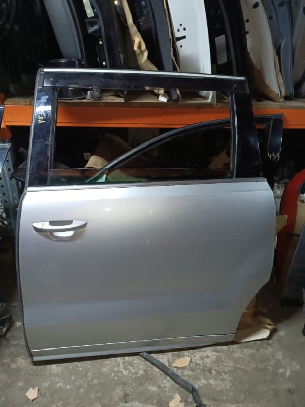 Дверь Volkswagen Sharan 7N1 CAV 2012 задн. лев. (б/у)