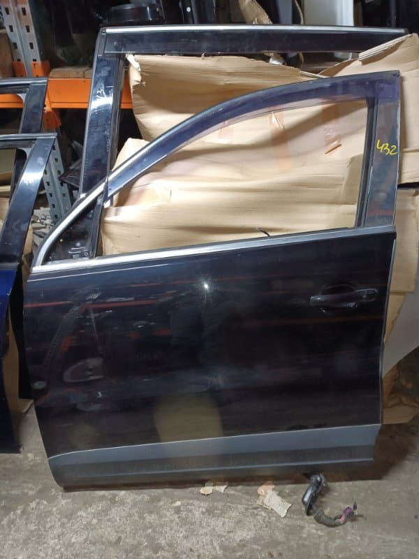 Дверь Volkswagen Tiguan 5N1 CAW 2010 перед. лев. (б/у)