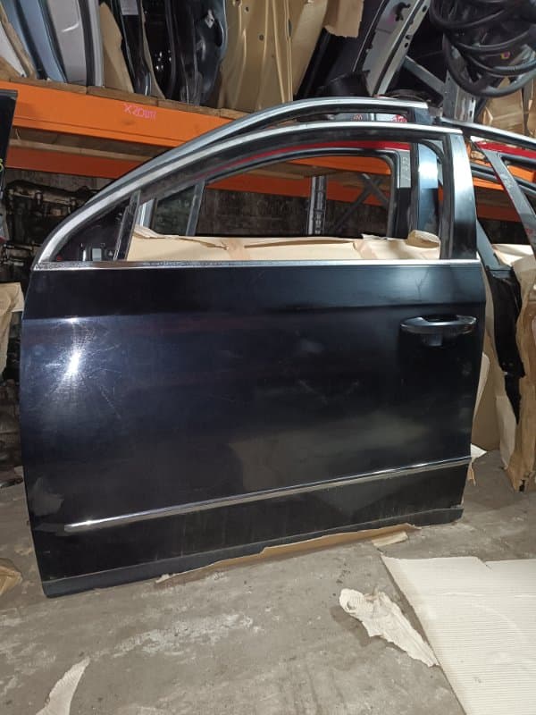 Дверь Volkswagen Passat 3C2 BVY 2008 перед. лев. (б/у)