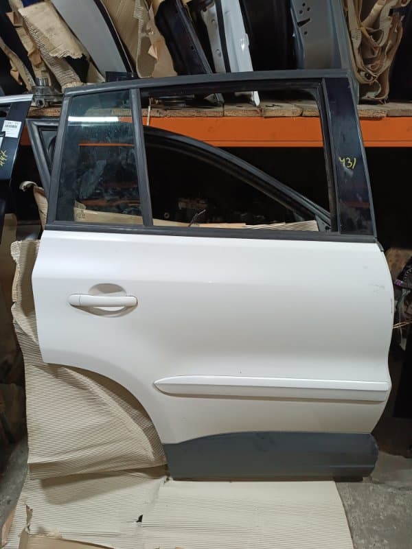 Дверь Volkswagen Tiguan 5N1 CAW 2009 задн. прав. (б/у)