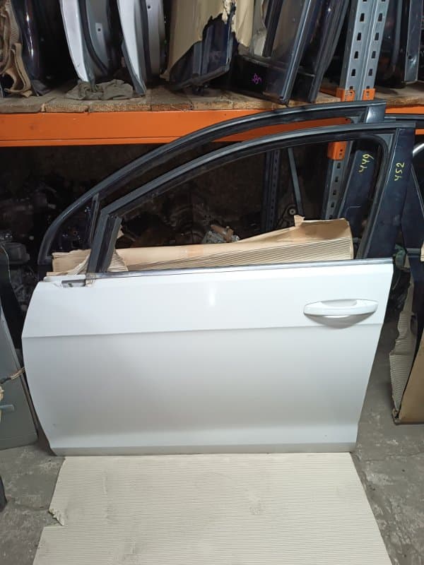 Дверь Volkswagen Golf 5G1 CJZ 2014 перед. лев. (б/у)