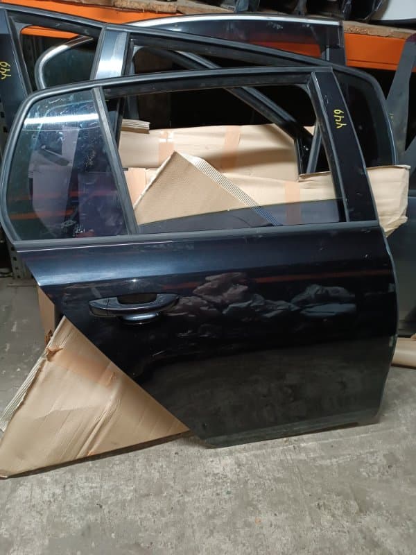 Дверь Volkswagen Golf 5K1 CAX 2009 задн. прав. (б/у)