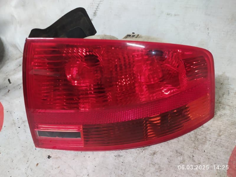 Фонарь Audi A4 8EC BWE 2006 задн. прав. (б/у)