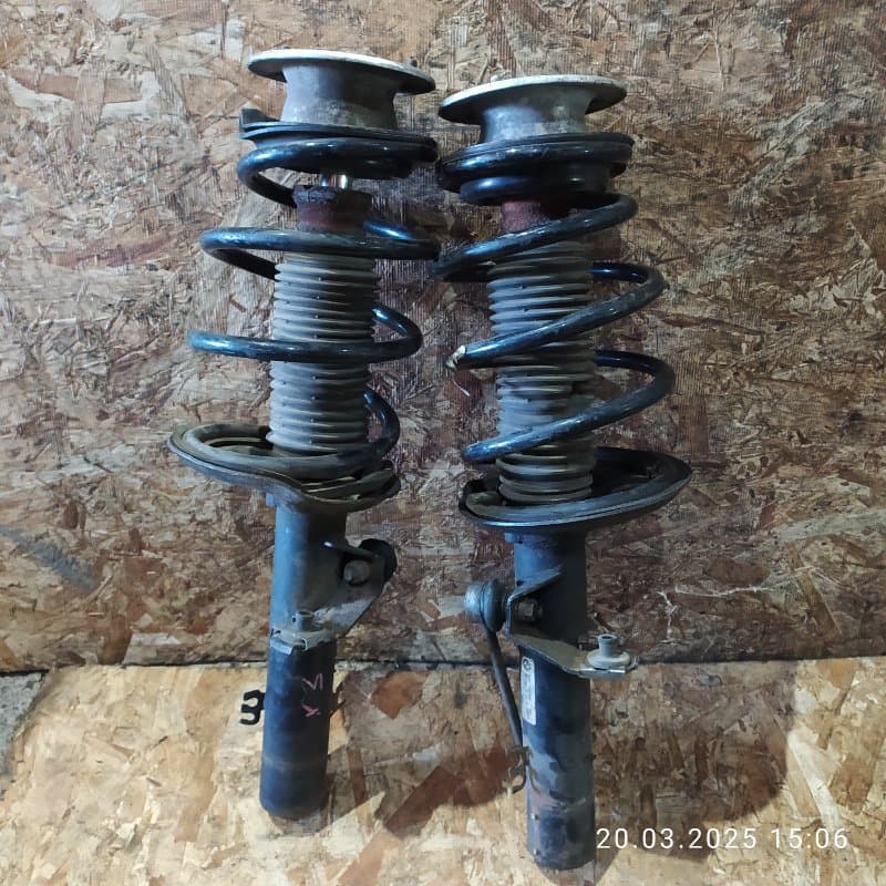 Комплект амортизаторов BMW X3 E83 M54B25 2004 перед. (б/у)