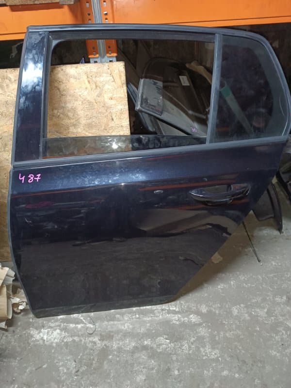 Дверь Volkswagen Golf 5K1 CAXA 2012 задн. лев. (б/у)
