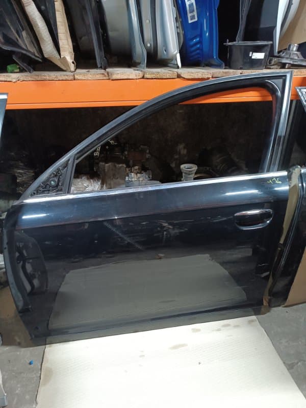 Дверь Audi A6 4F2 AUK 2008 перед. лев. (б/у)