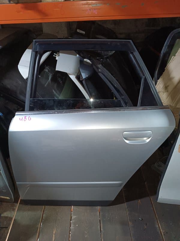 Дверь Audi A4 8E5 AMB 2004 задн. лев. (б/у)