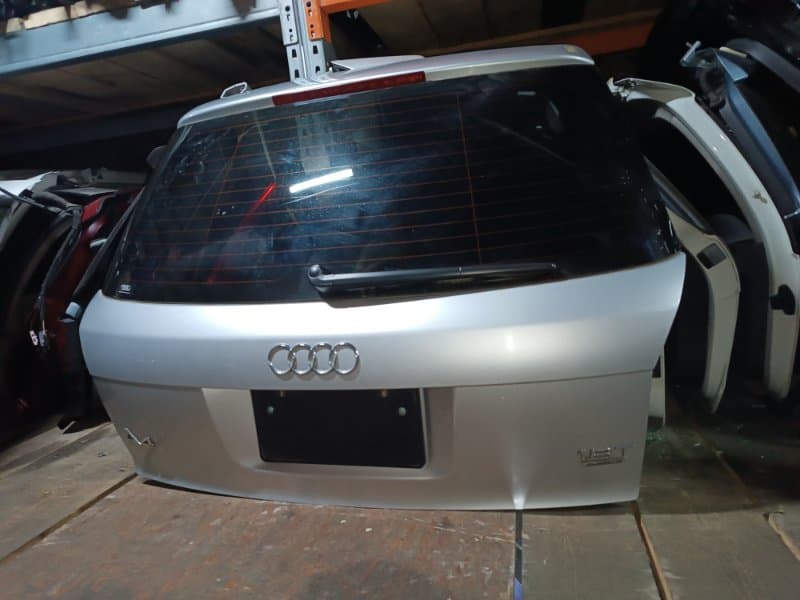 Крышка багажника Audi A4 8E5 AMB 2003 (б/у)
