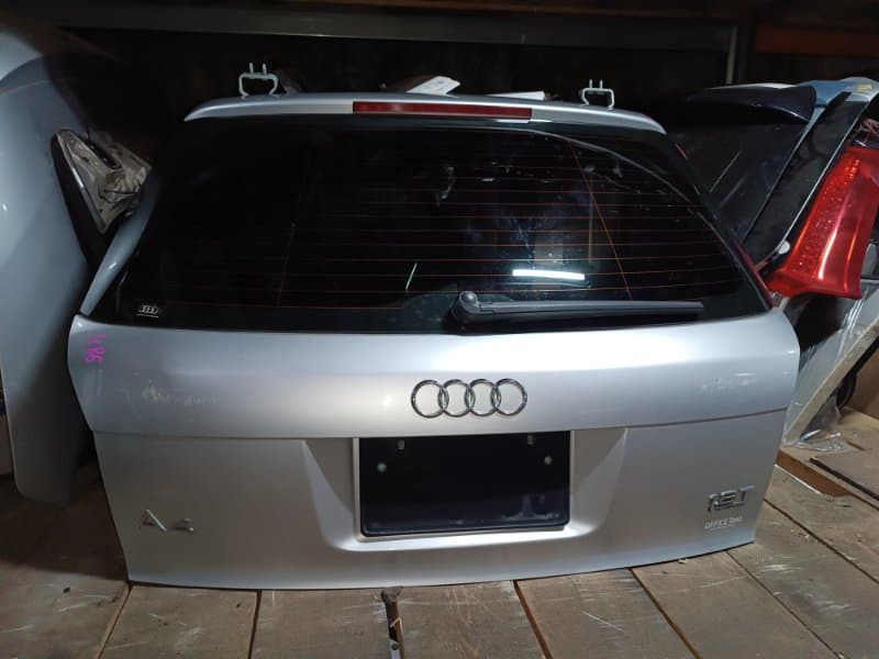 Крышка багажника Audi A4 8E5 AMB 2004 (б/у)