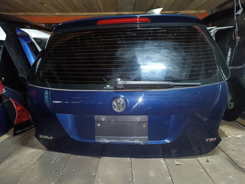 Крышка багажника Volkswagen Golf 1K9 УНИВЕРСАЛ (б/у)