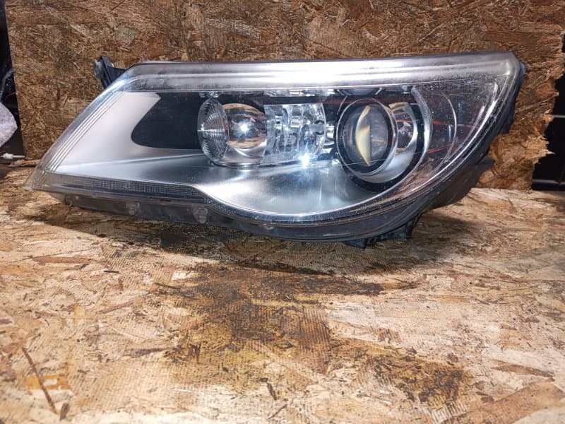 Фара ксенон адаптивный Volkswagen Tiguan 5N1 CAW 2010 перед. лев. (б/у)