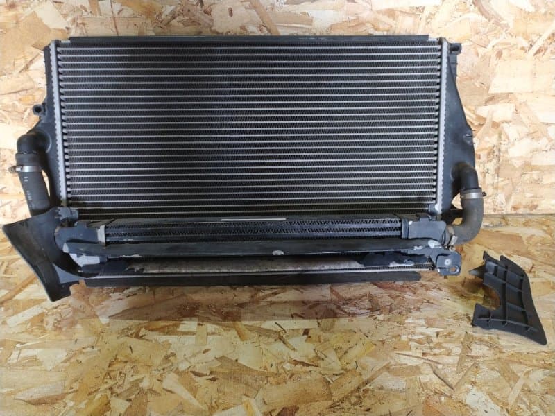 Интеркулер Volvo V70 SW B5254T4 2004 (б/у)