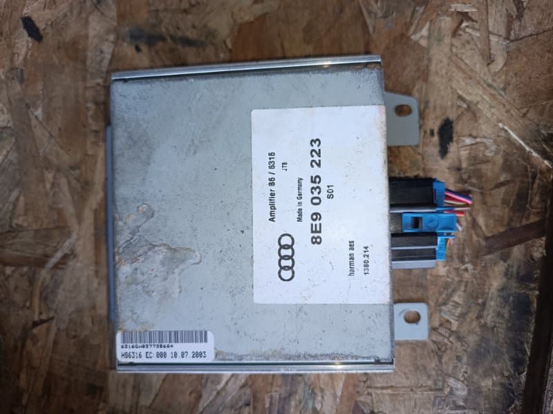 Блок управления Audi A4 8E5 AMB 2004 (б/у)