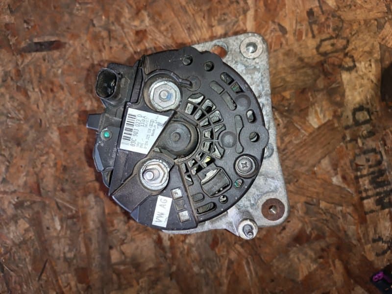Генератор Volkswagen Polo 9N1 BTS 2008 (б/у)