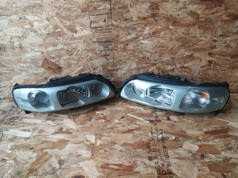КОМПЛЕКТ ФАР R Design Volvo V70 SW B5254T4 2003 (б/у)