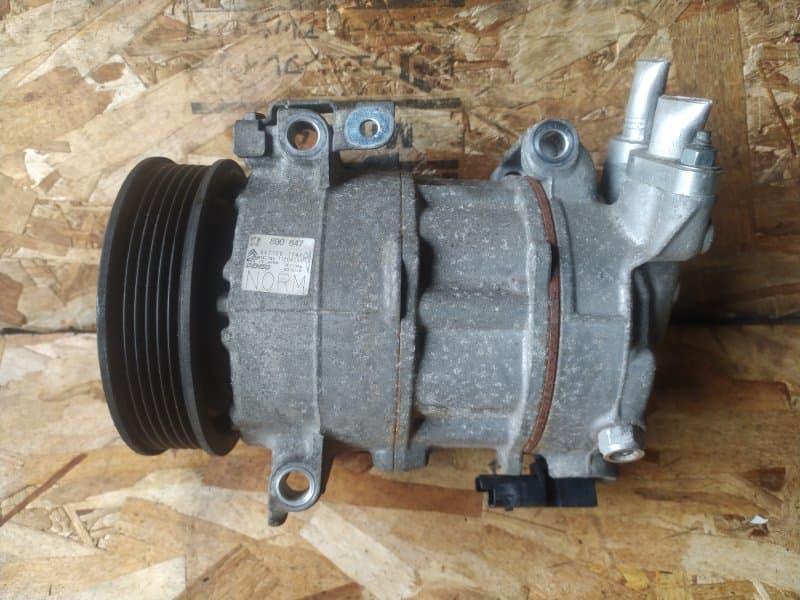 Компрессор кондиционера Citroen DS4 NX 1.6T EP6CDTM 5F06 2013 (б/у)