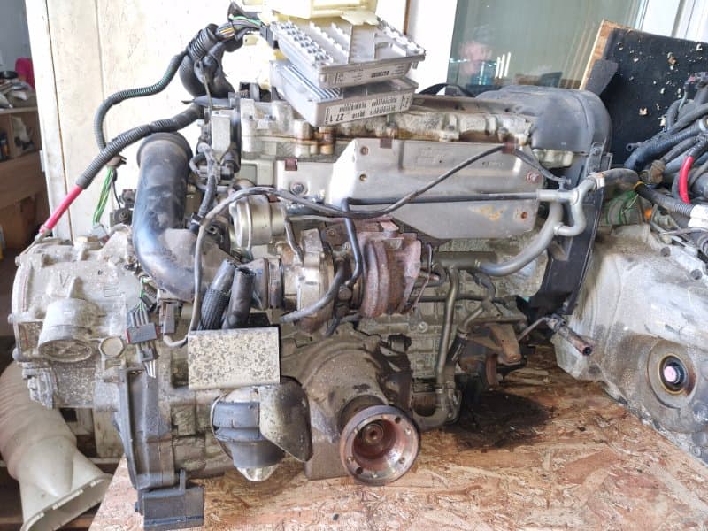 Двигатель Volvo XC70 SZ B5244T3 2002 (б/у)