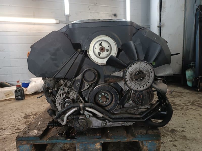 Двигатель APR Audi A6 4B2 APR 1999 (б/у)