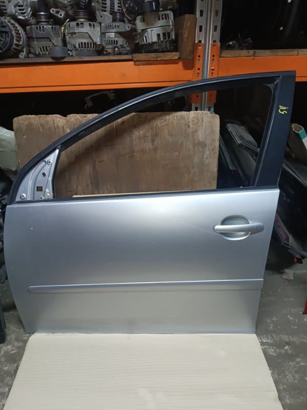 Дверь Volkswagen Golf 1K1 BLG 2007 перед. лев. (б/у)