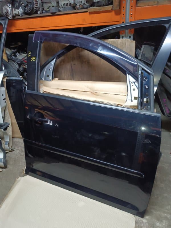 Дверь Volkswagen Touran 1T3 CAV 2011 перед. прав. (б/у)