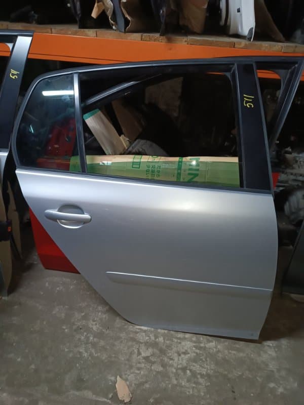 Дверь Volkswagen Golf 1K1 BLG 2007 задн. прав. (б/у)